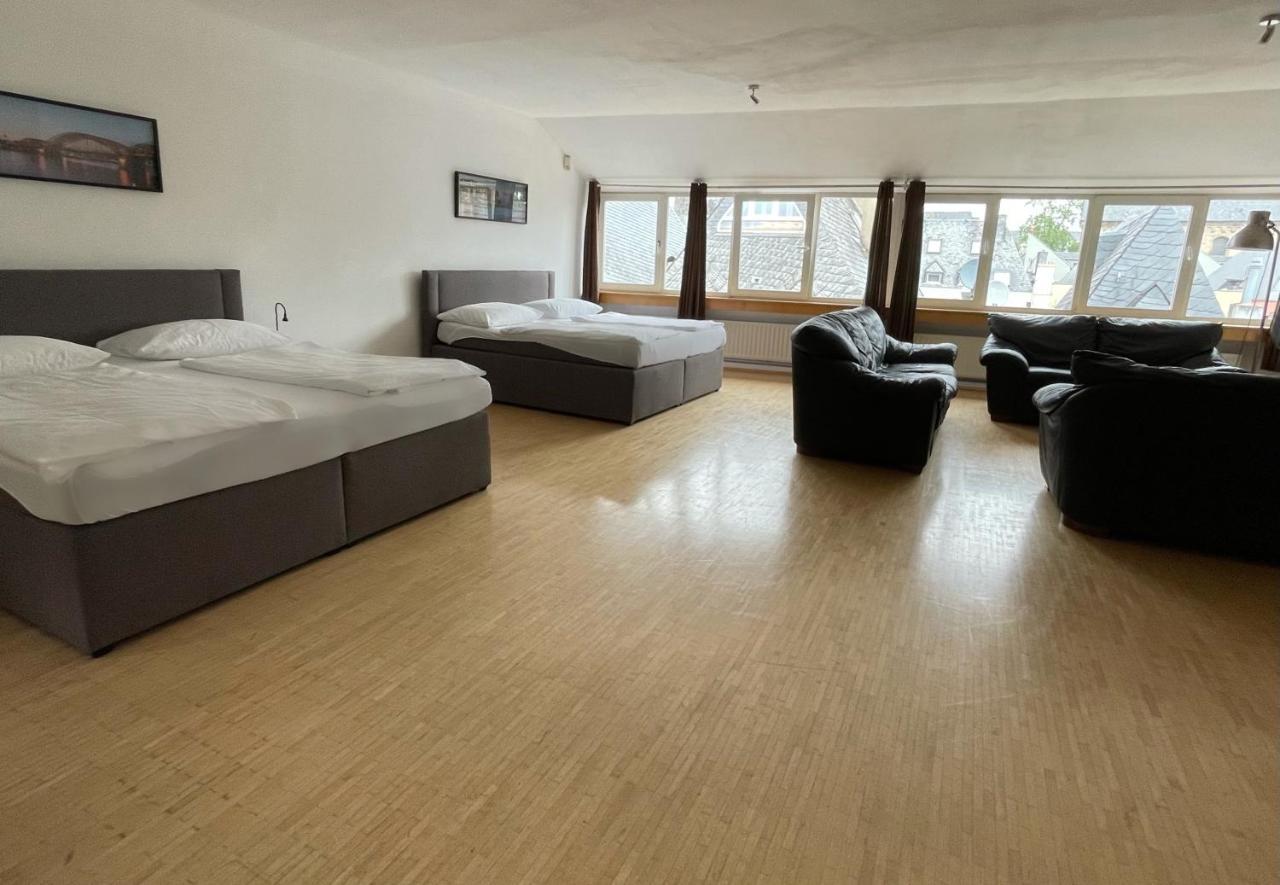 Altstadthotel Hayk Am Rhein Colonia Exterior foto