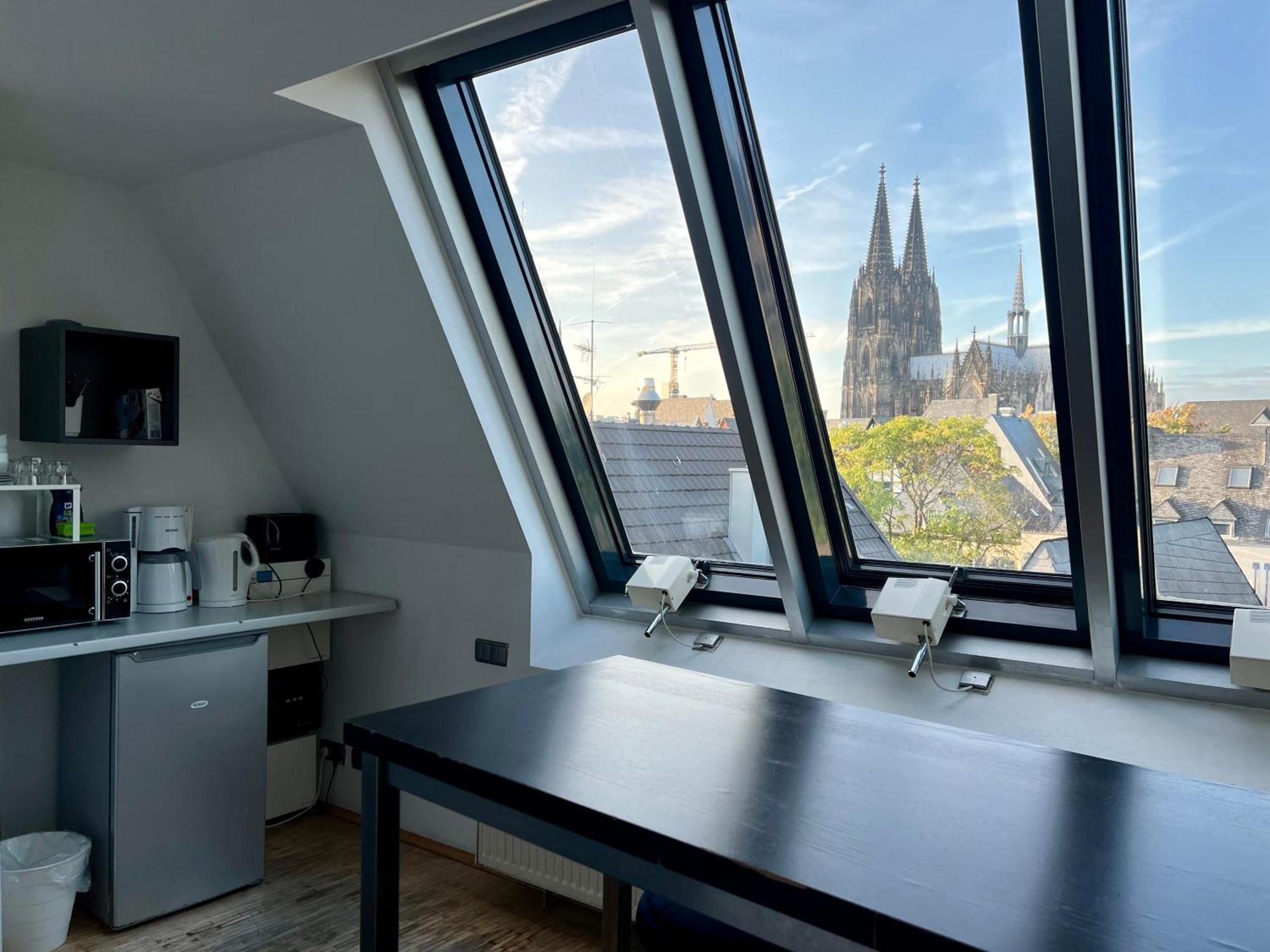 Altstadthotel Hayk Am Rhein Colonia Habitación foto