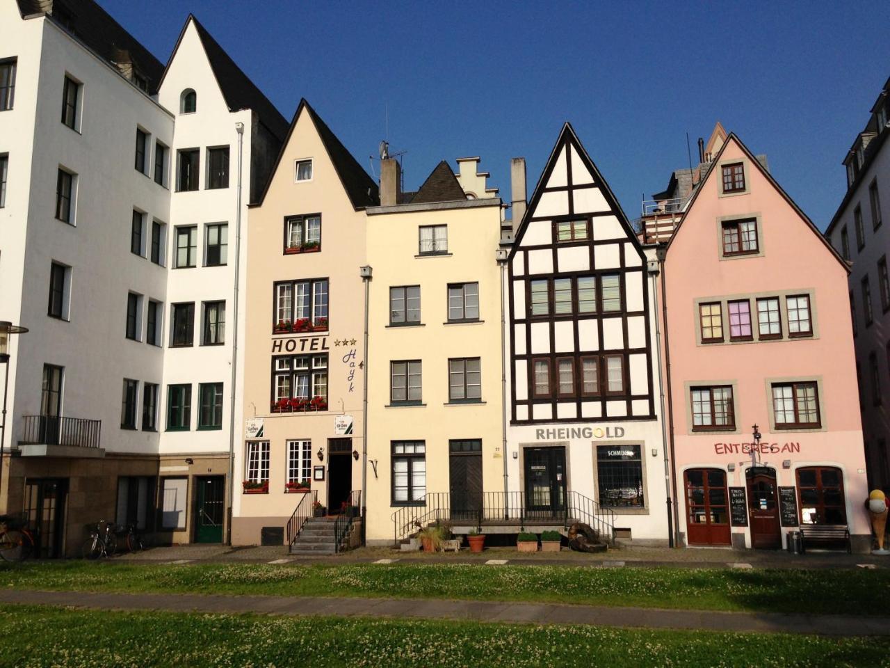 Altstadthotel Hayk Am Rhein Colonia Exterior foto